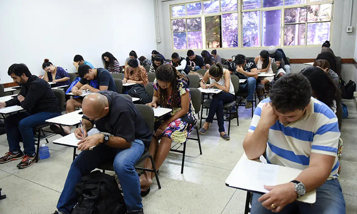 Inep divulga gabarito oficial do Encceja 2026; saiba como conferir