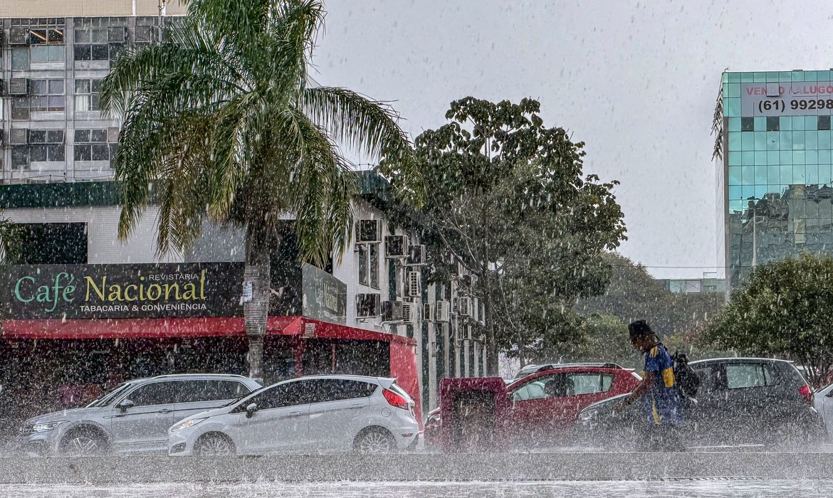 Frente fria leva chuva ao Sudeste e parte do Centro-Oeste