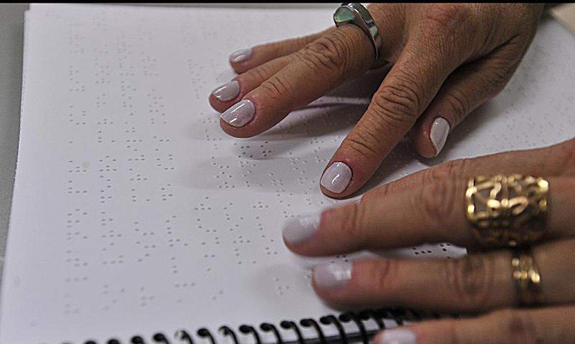 Cuidado multiprofissional e IA são caminhos para reabilitação visual