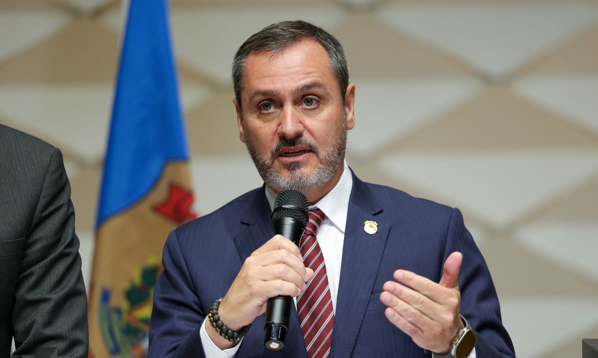 Mendonça afasta Andrei Rodrigues da direção-geral da Polícia Federal 