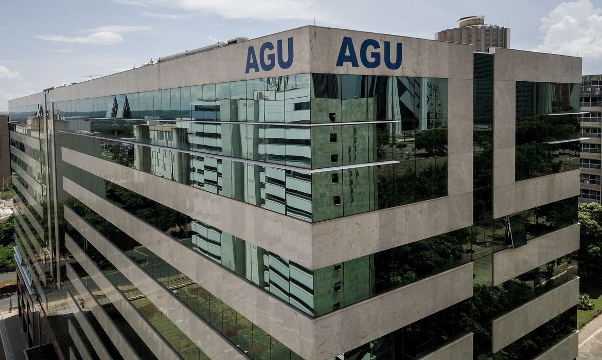 Para AGU, decisão de Fachin restaura ordem pública e administrativa