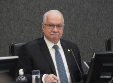 Fachin d&aacute; 24 horas para PF enviar informa&ccedil;&otilde;es sobre celular de Vorcaro