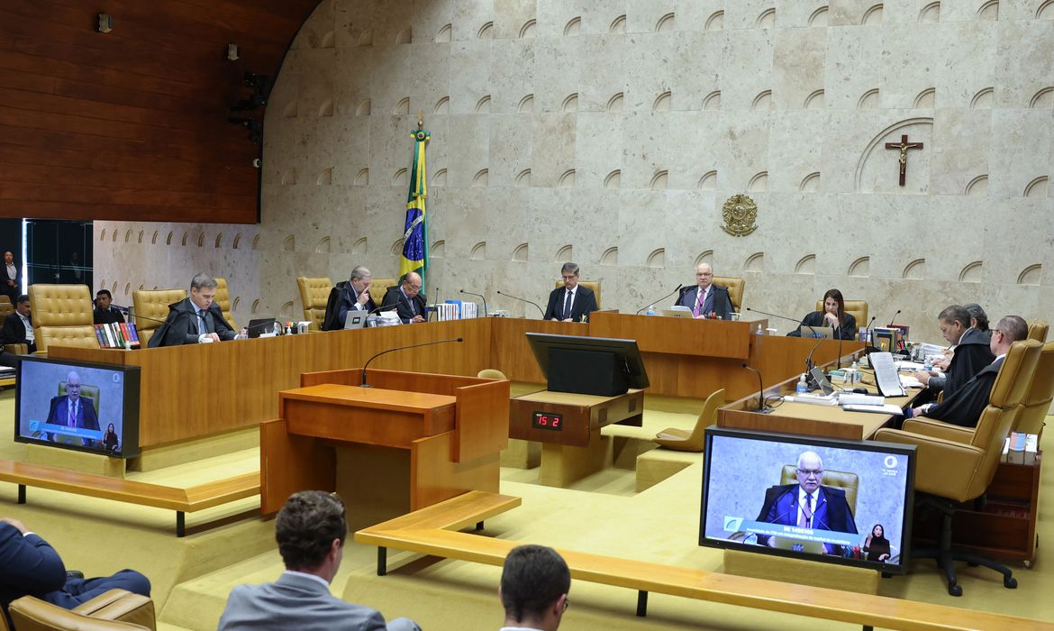 STF retoma sessões após suspensão de casos Moraes e Mendonça