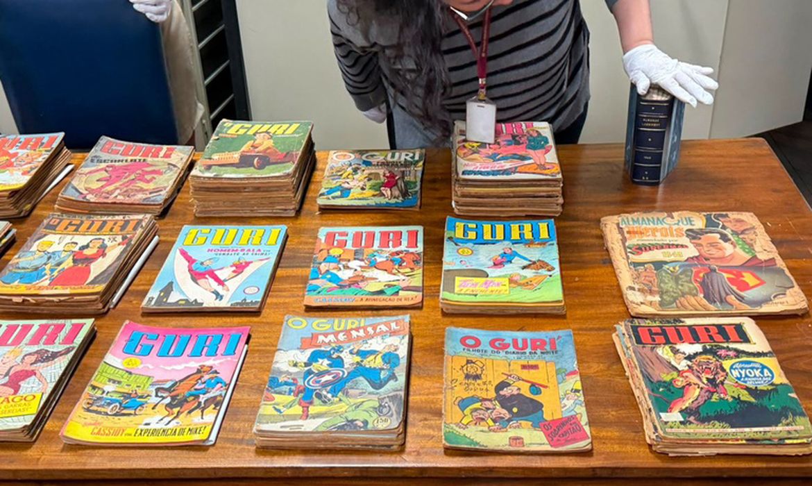 Publicações históricas são devolvidas à Biblioteca Nacional 