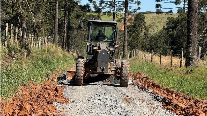 Infraestrutura avança na recuperação de estradas do interior de Canoinhas