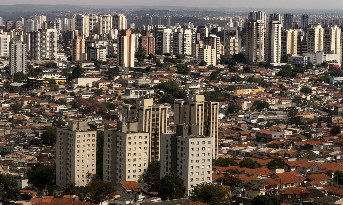 Pessoas com deficiência vivem em piores condições de moradia, diz IBGE