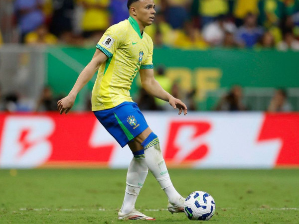 Wesley &eacute; cortado e Vanderson &eacute; convocado para amistosos da Sele&ccedil;&atilde;o
