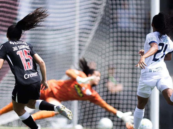 Vasco &eacute; campe&atilde;o do Brasileir&atilde;o A2 Feminino