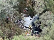 Destro&ccedil;os de helic&oacute;ptero com cantor Rick s&atilde;o encontrados