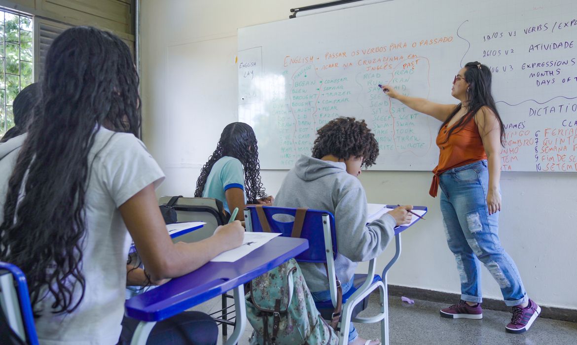 Mais de 10 mil professores são selecionados via Prova Nacional Docente