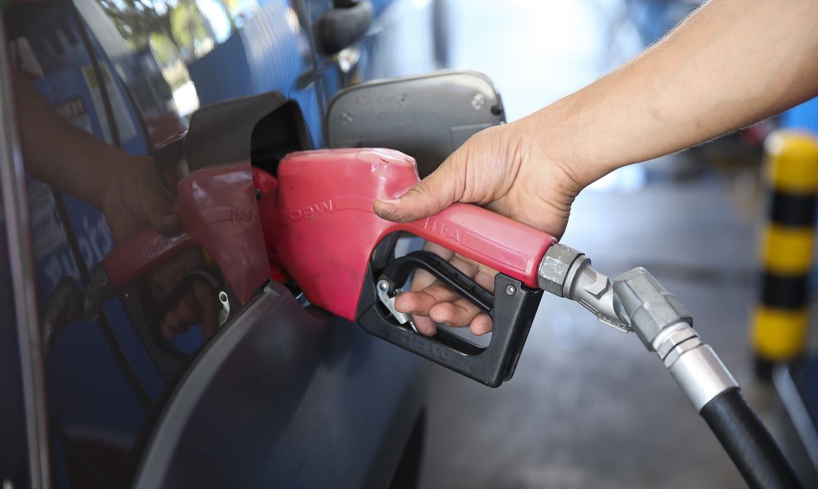 Fazenda mantém subsídio de R$ 2,12 ao óleo diesel
