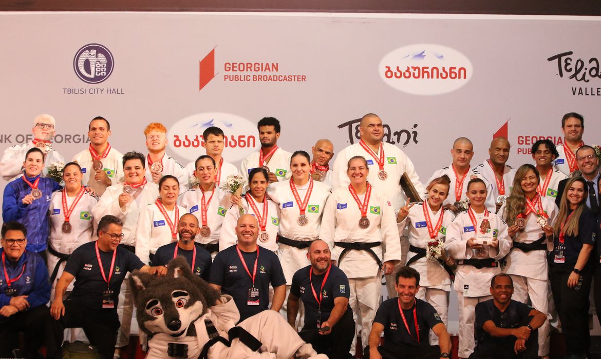 Brasil conquista bronze nos mundiais paralímpicos de judô e triatlo