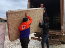 &Aacute;gua recua e fam&iacute;lias voltam para casa em Canoinhas