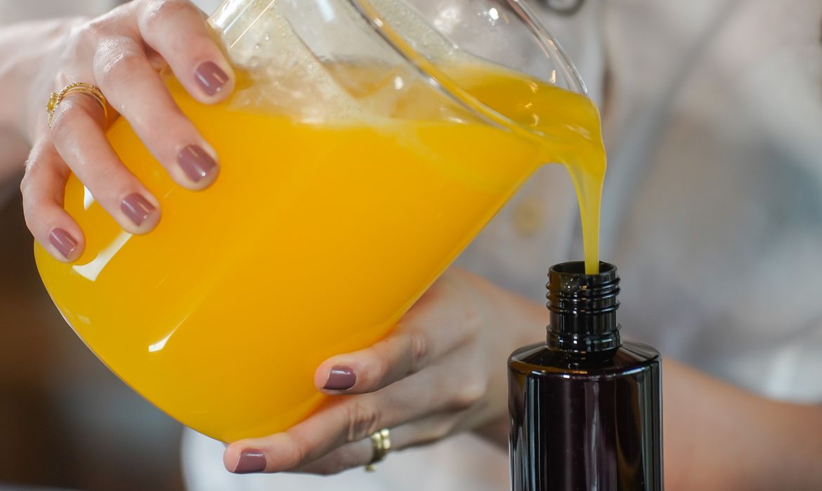 Anvisa: veja a lista de cosméticos que podem ter fabricação artesanal 