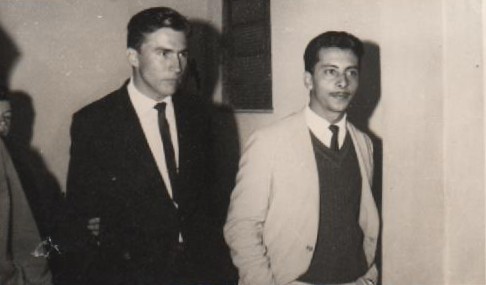 Herval d&rsquo;Oeste em 1966. Seu colega de CFS Floriano Groskof &agrave; D (terno escuro) e Ilandir &agrave; D (terno claro). Acervo do Entrevistado.