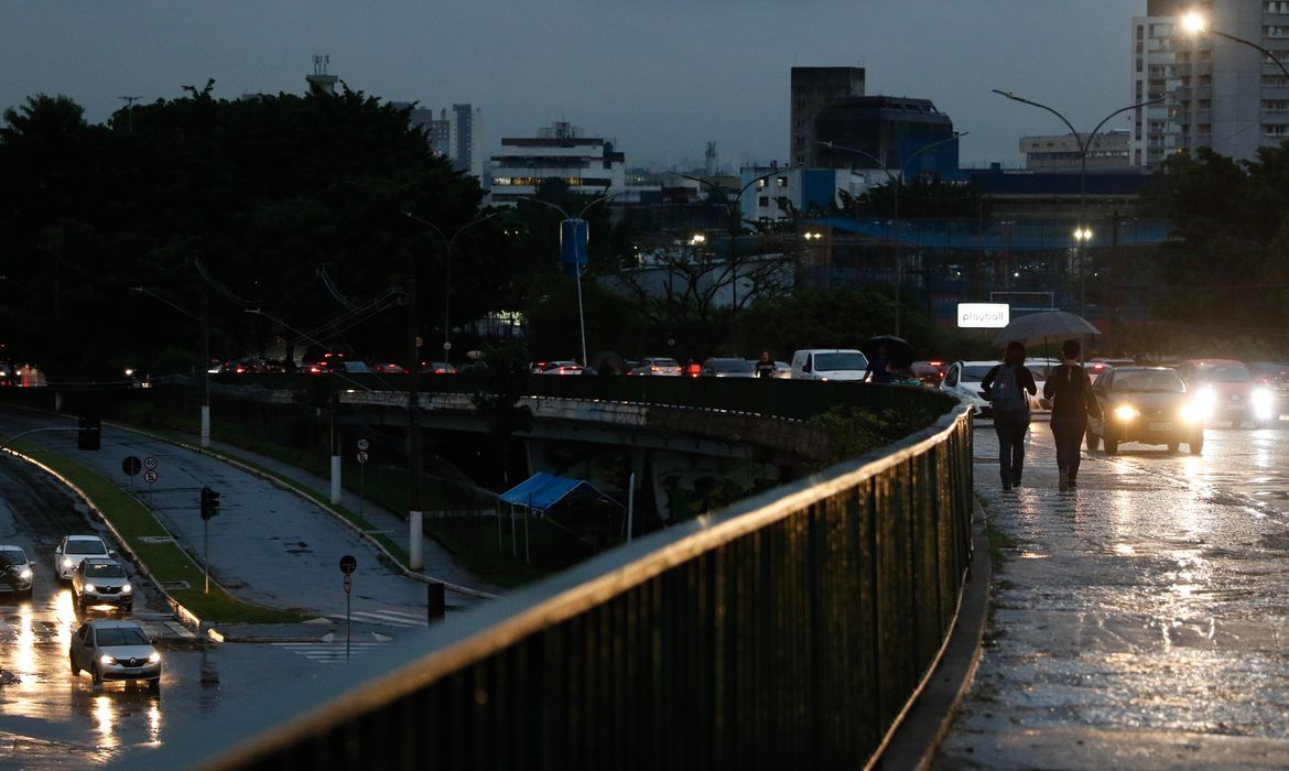 Chuvas se intensificam no Centro-Oeste e Sudeste do país