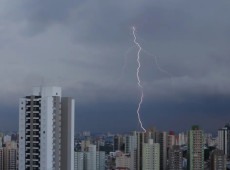 S&atilde;o Paulo ter&aacute; mais chuvas fortes no fim da tarde desta quinta (15)