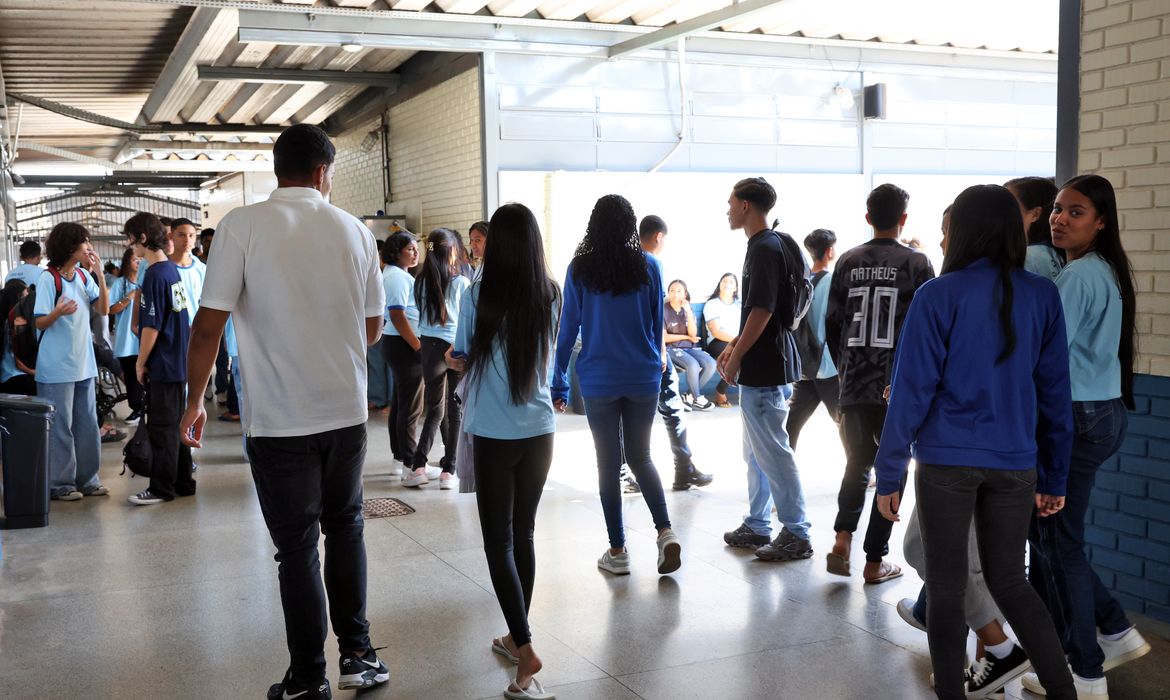 Pé-de-Meia: pagamento da sétima parcela começa nesta segunda