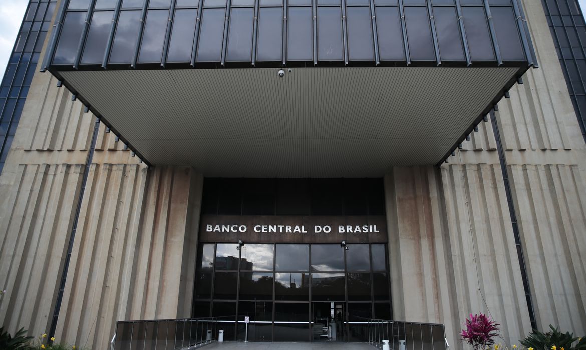 TCU aprova contas do BC de 2025 após desvincular processo do Master