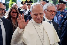 Papa n&atilde;o precisar&aacute; de mais tratamento contra o c&acirc;ncer, dizem m&eacute;dicos