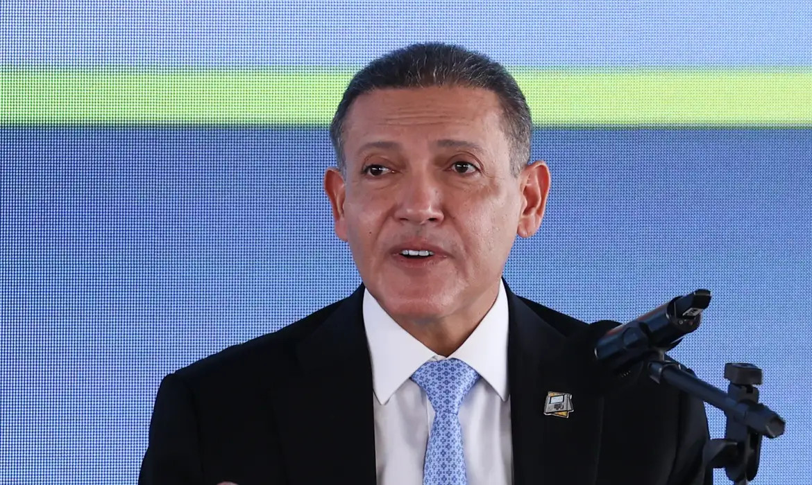 TSE: seções eleitorais ainda abertas devem manter votação até as 19h