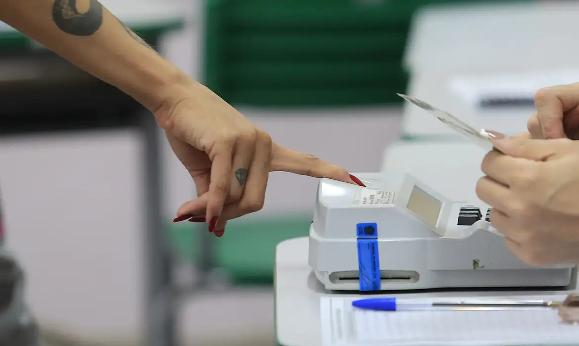 Lula cresce em número de votos em todos os estados; Flávio recua em 6