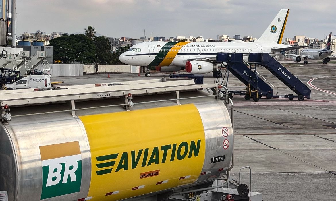 Petrobras inova na produção sustentável de combustível de aviação