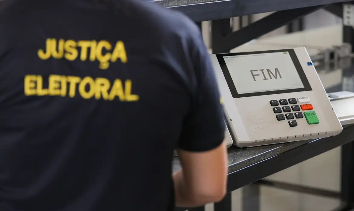 Assédio eleitoral: saiba como denunciar crime mesmo após eleições