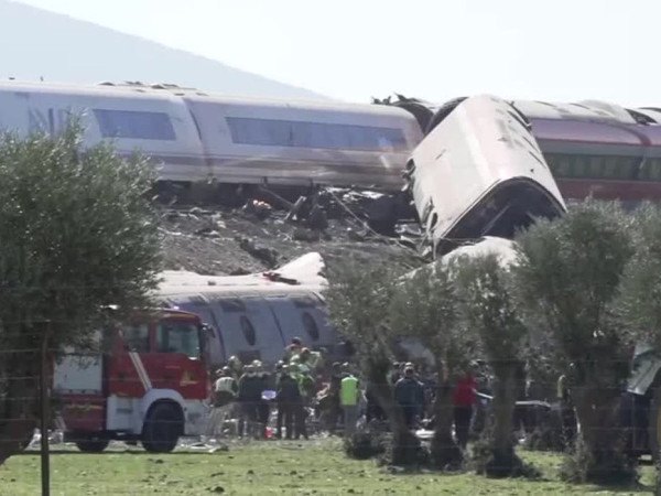 Brasil lamenta acidente de trem na Espanha, em que mais de 60 morreram