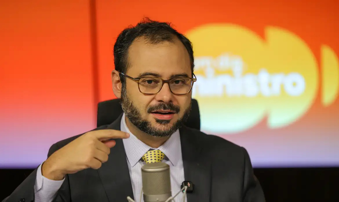 Perdão das dívidas de MEIs é medida fiscal necessária, diz ministro
